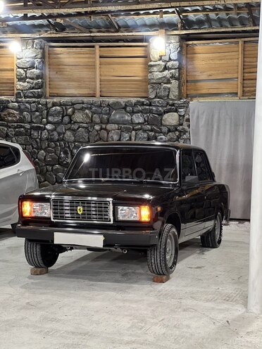 LADA (VAZ) 2107-1