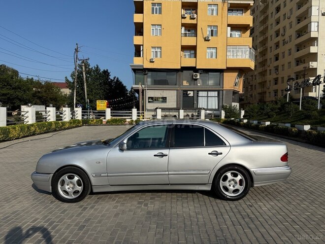 Mercedes E 280-4