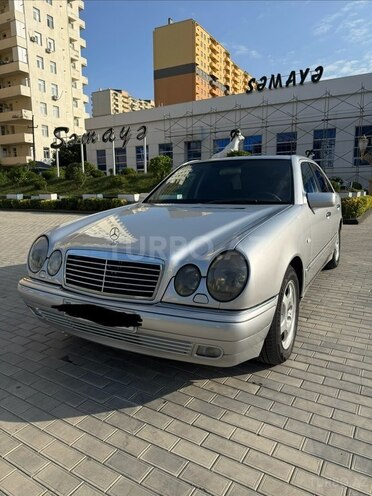 Mercedes E 280-2
