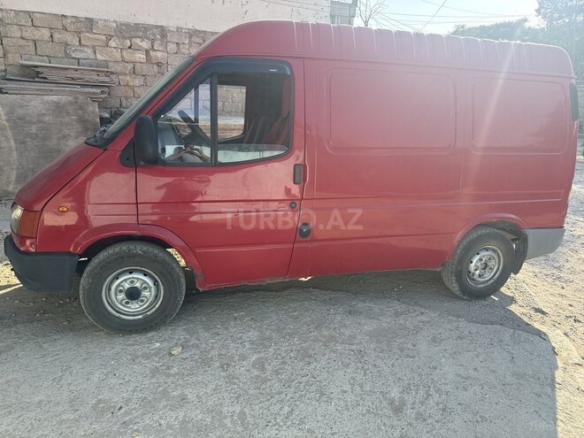 Ford Transit-2