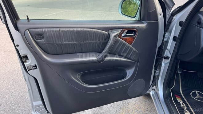 Mercedes ML 350-6