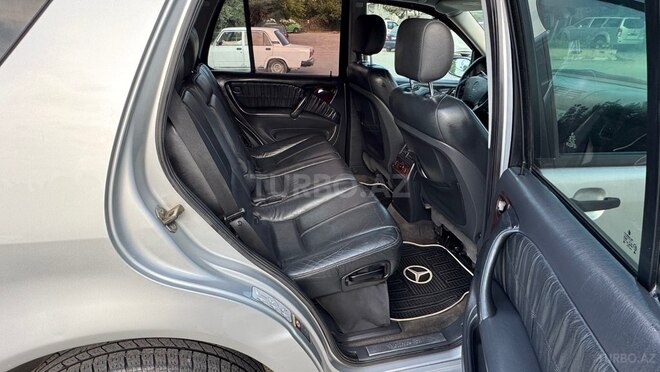 Mercedes ML 350-9