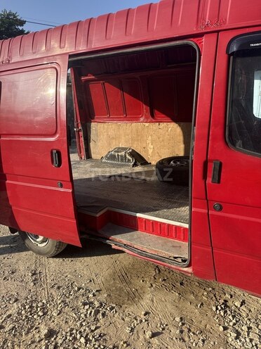 Ford Transit-6