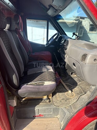 Ford Transit-7