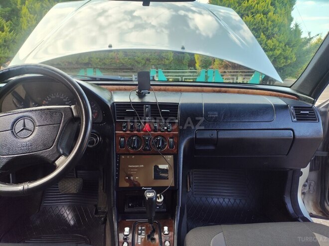 Mercedes C 180-8