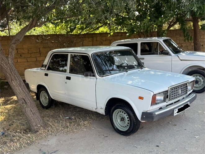 LADA (VAZ) 2107-5