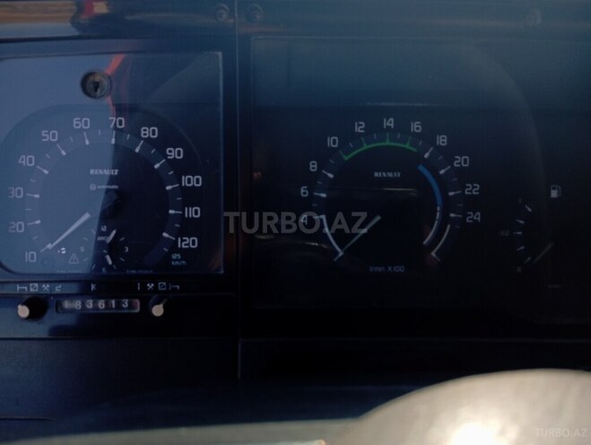 Renault Premium 250-8