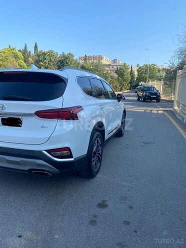 Hyundai Santa Fe-5