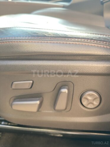 Hyundai Santa Fe-15