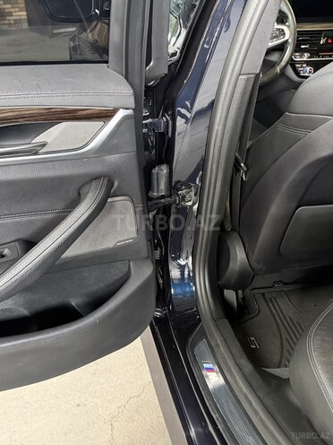 BMW 530-9