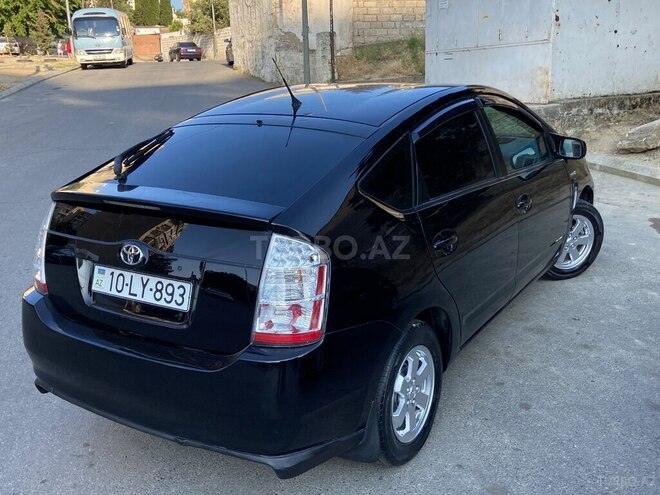 Toyota Prius-6