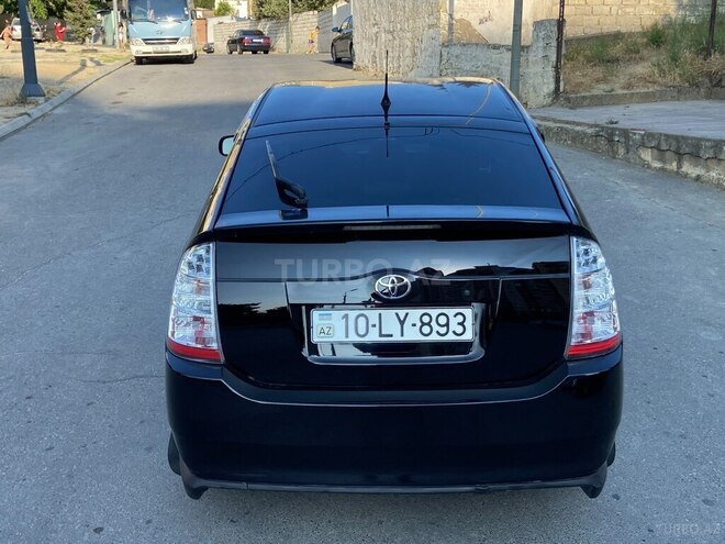 Toyota Prius-5