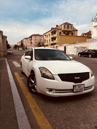 Nissan Altima-9