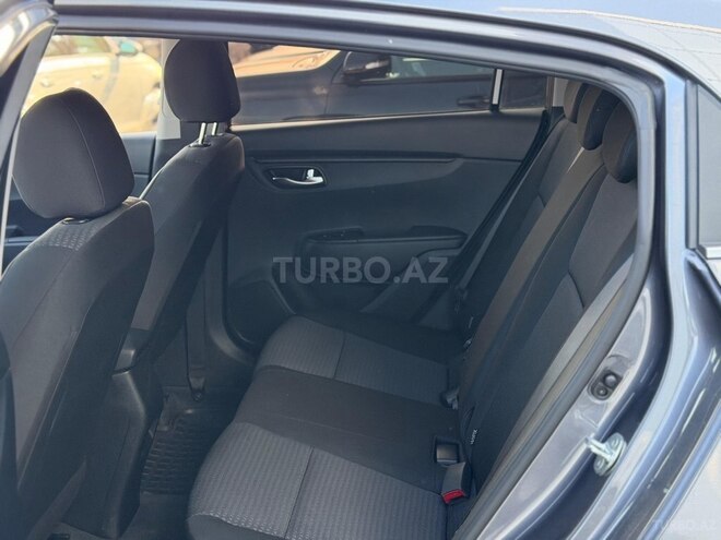 Kia Rio X-Line-10