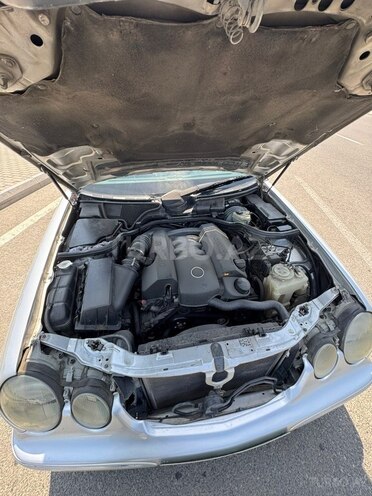 Mercedes E 240-9