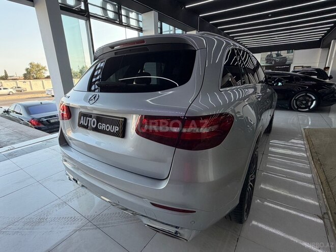 Mercedes GLC 300 4MATIC-10
