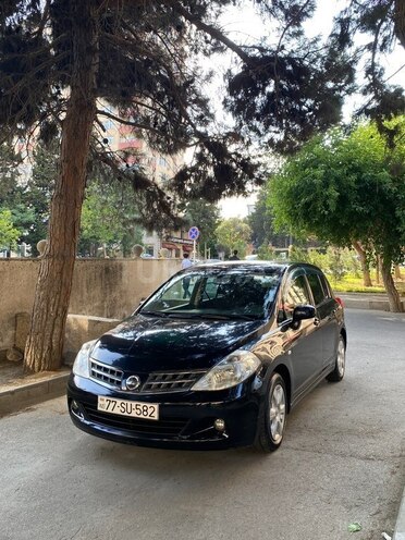 Nissan Tiida-2