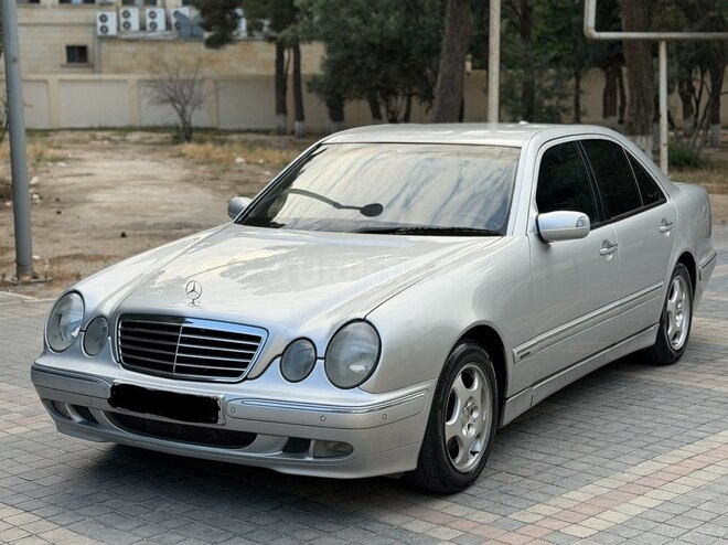 Mercedes E 220-3