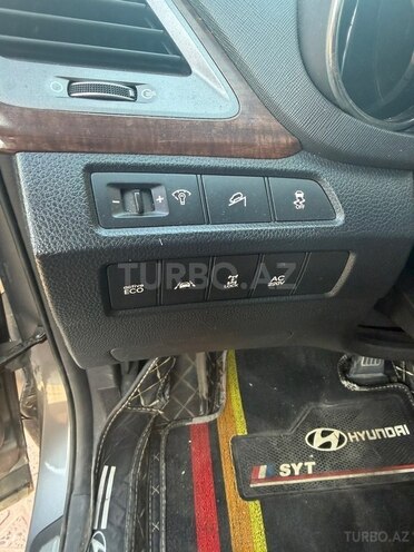Hyundai Santa Fe-8