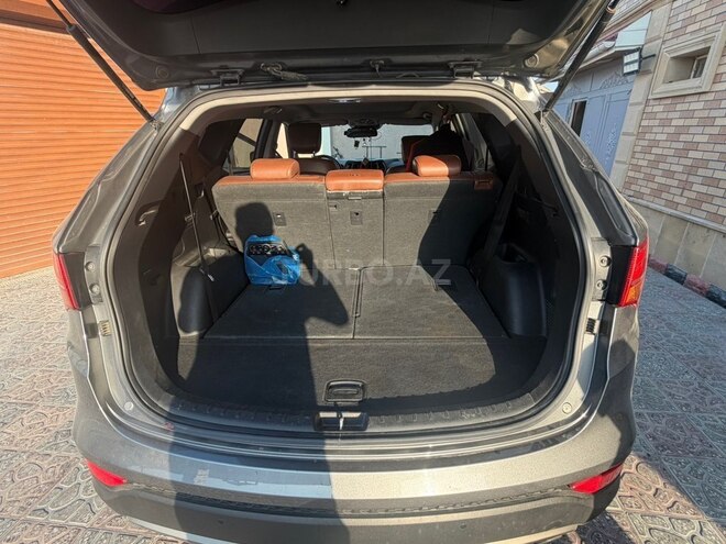 Hyundai Santa Fe-4