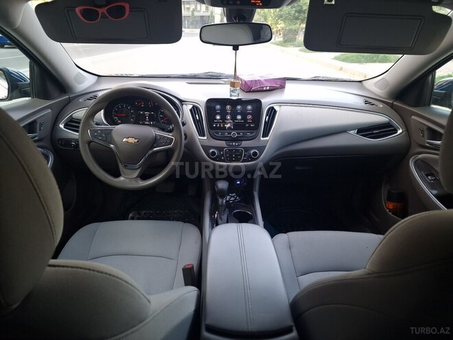 Chevrolet Malibu-13