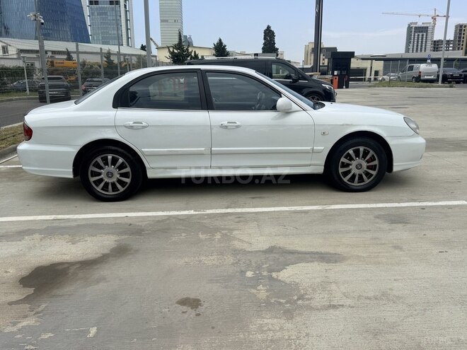 Hyundai Sonata-4