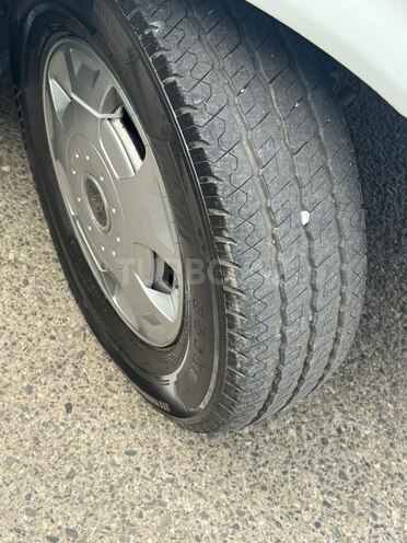 Ford Transit-13