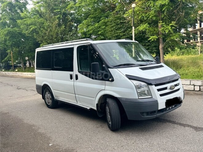 Ford Transit-4