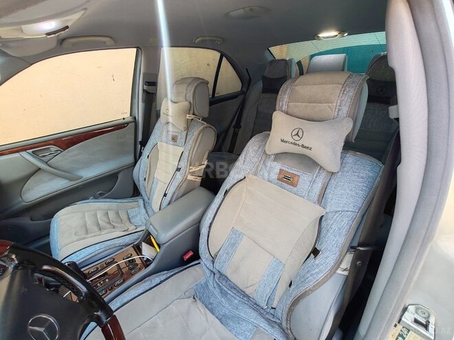 Mercedes E 270-10