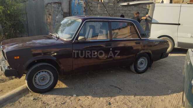 LADA (VAZ) 2107-2