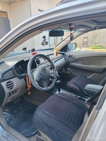 Mitsubishi Outlander-3