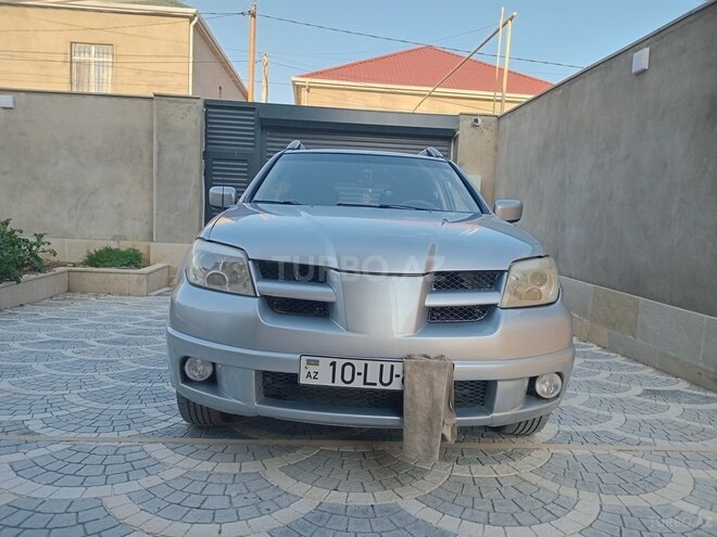 Mitsubishi Outlander-5