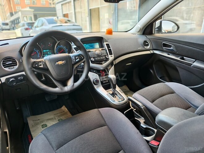 Chevrolet Cruze-10
