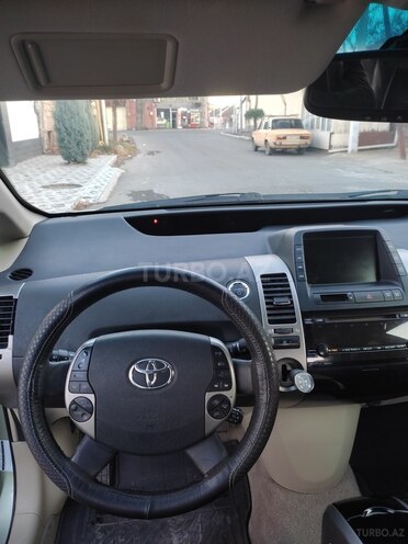 Toyota Prius-6