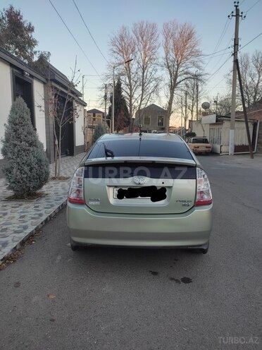 Toyota Prius-2