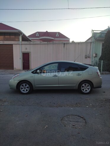 Toyota Prius-4