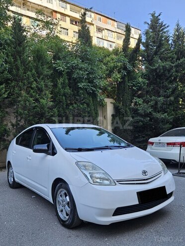 Toyota Prius-3