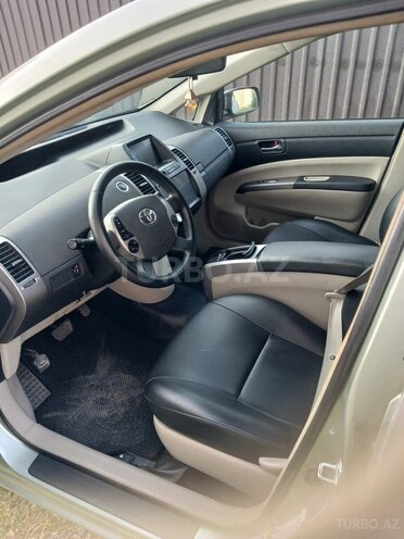 Toyota Prius-6