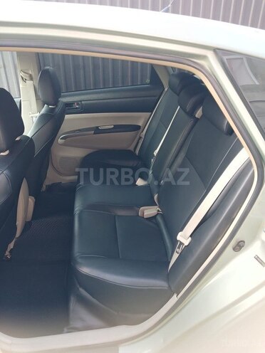 Toyota Prius-8