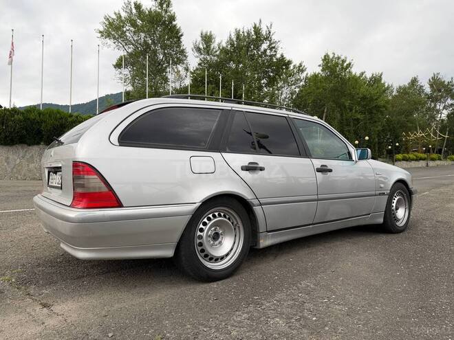 Mercedes C 180-7