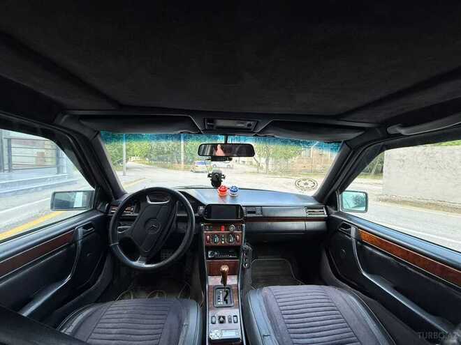 Mercedes E 220-6