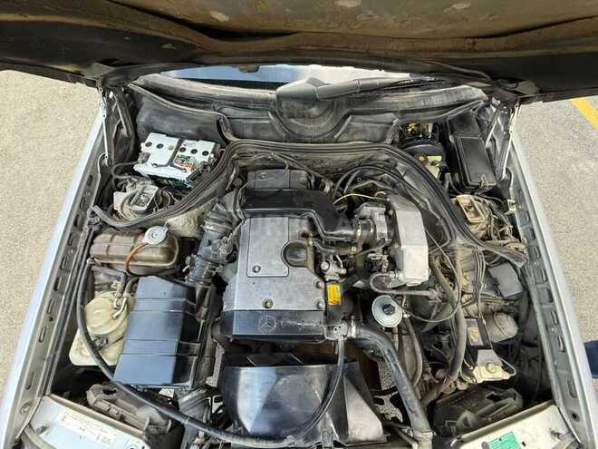 Mercedes E 220-5