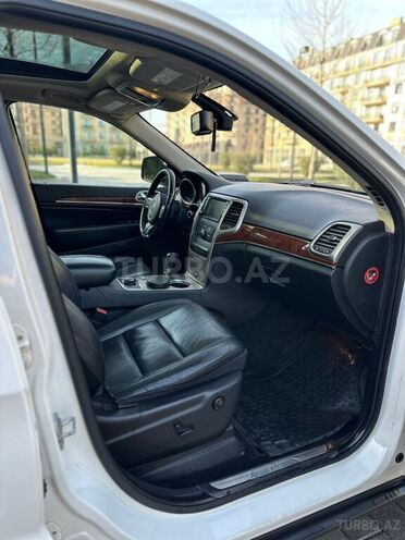 Jeep Grand Cherokee-10
