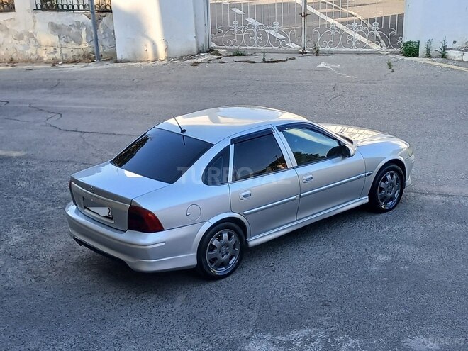 Opel Vectra-3