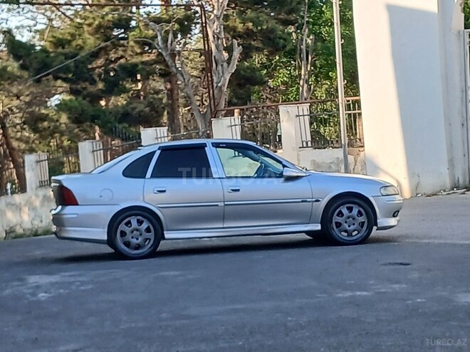 Opel Vectra-9