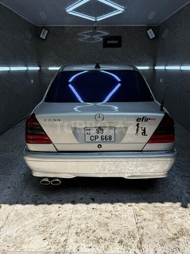 Mercedes C 230-6