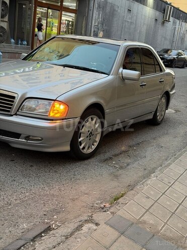 Mercedes C 230-4