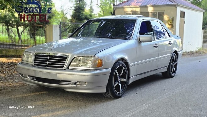 Mercedes C 220-1