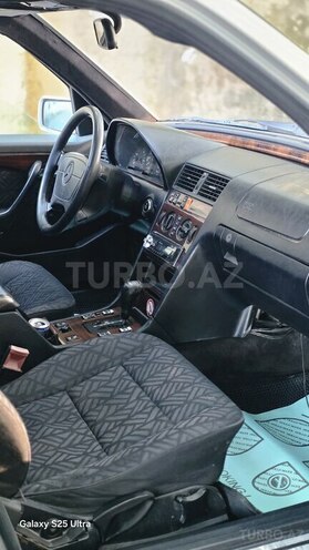 Mercedes C 220-12