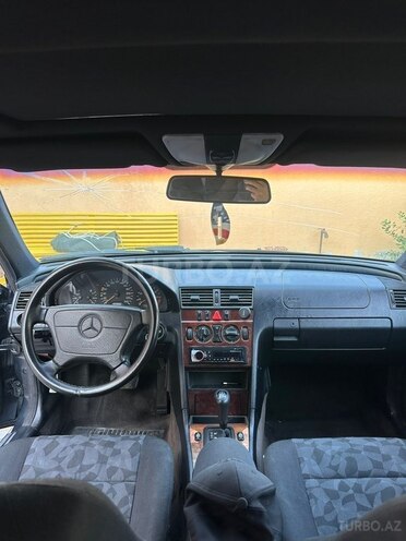 Mercedes C 180-3